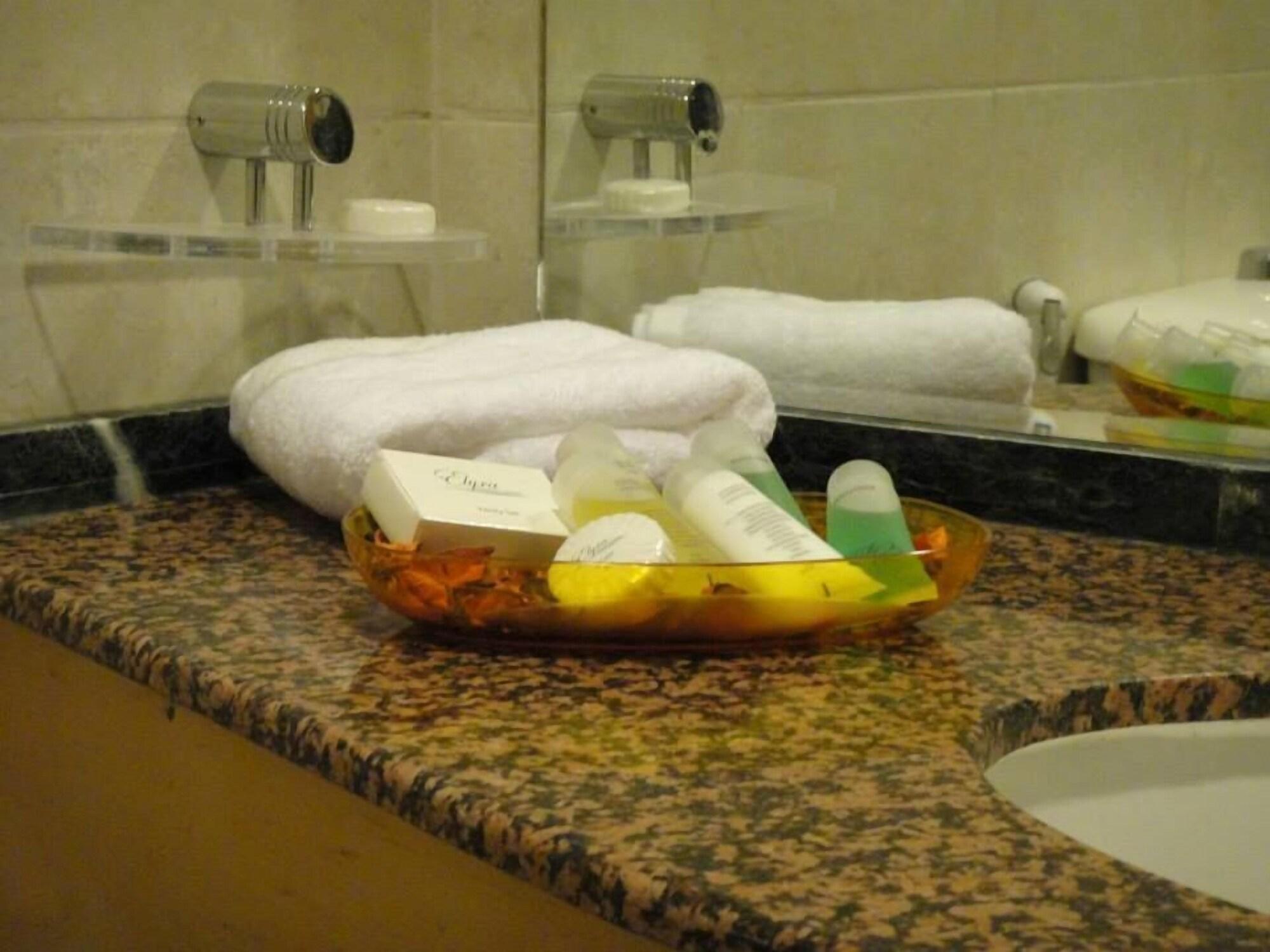 Renad Hotel عمان المظهر الخارجي الصورة