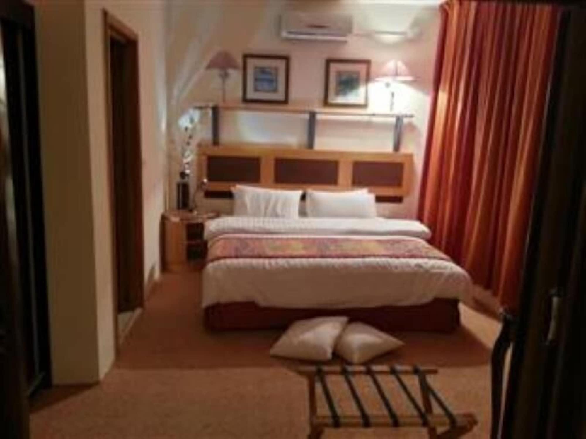 Renad Hotel عمان المظهر الخارجي الصورة