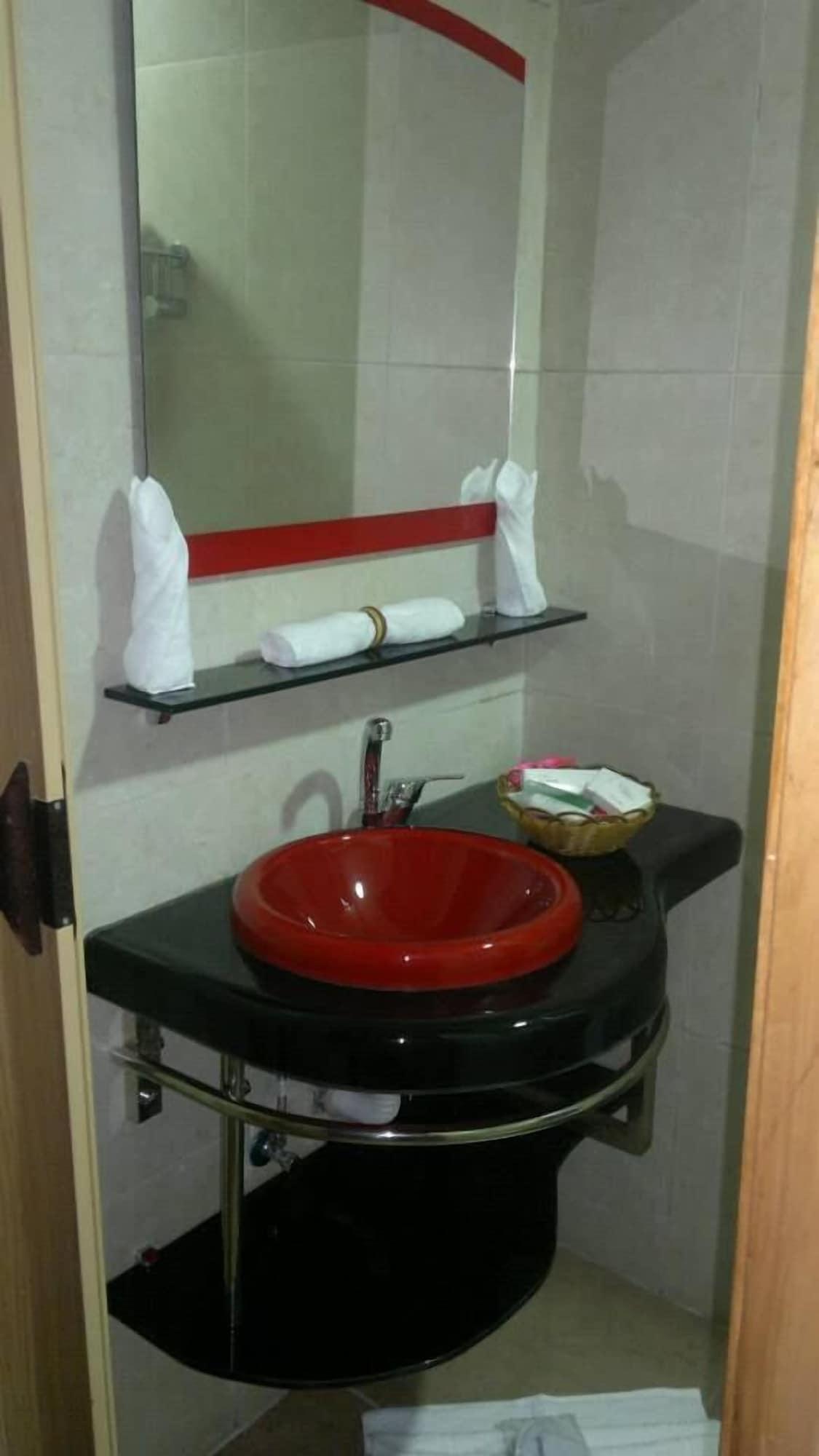 Renad Hotel عمان المظهر الخارجي الصورة